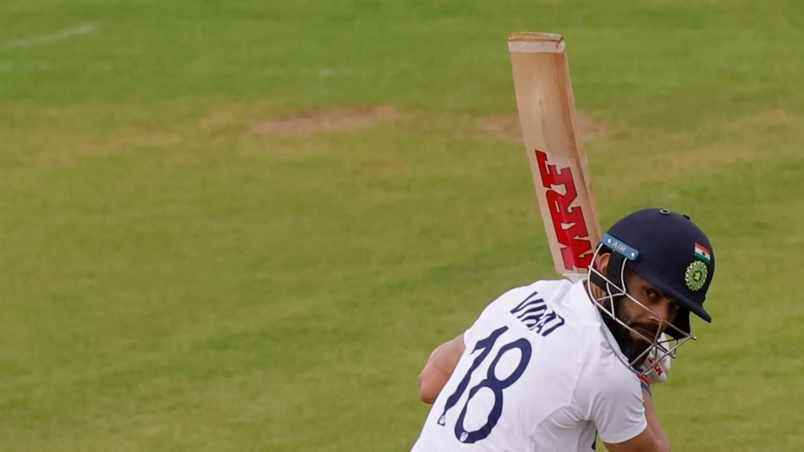  देखें: अभ्यास मैच में छक्का लगाने के लिए विराट कोहली अपर-कट जसप्रीत बुमराह |  क्रिकेट
