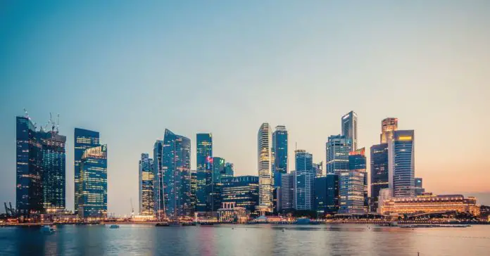 सिंगापुर सेंट्रल बैंक ने झूठी सूचना देने के लिए तीन तीरों की पूंजी को फटकार लगाई
