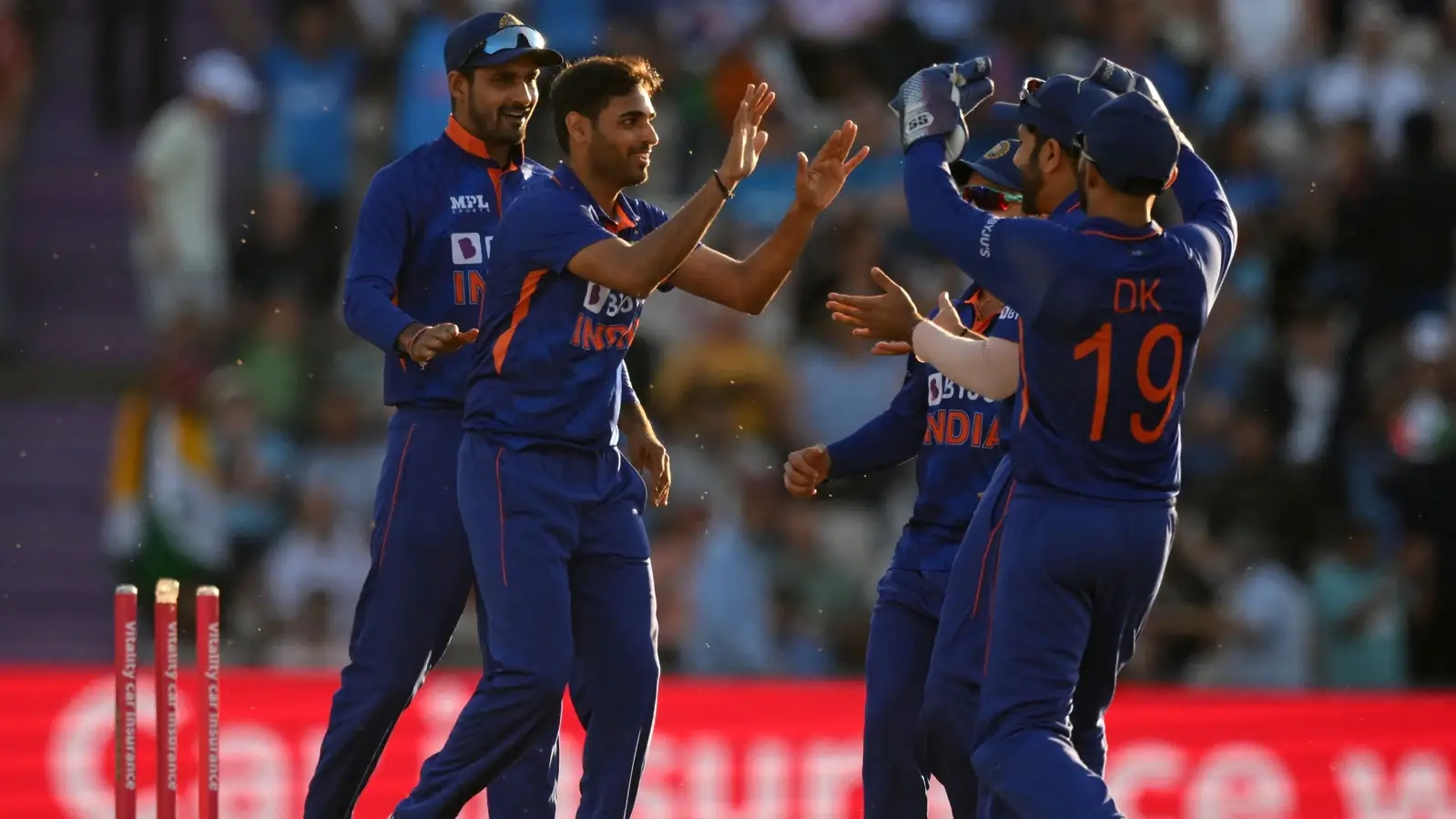  भुवी, जडेजा ने भारत को इंग्लैंड टी20 सीरीज पर कब्जा करने में मदद की |  क्रिकेट

