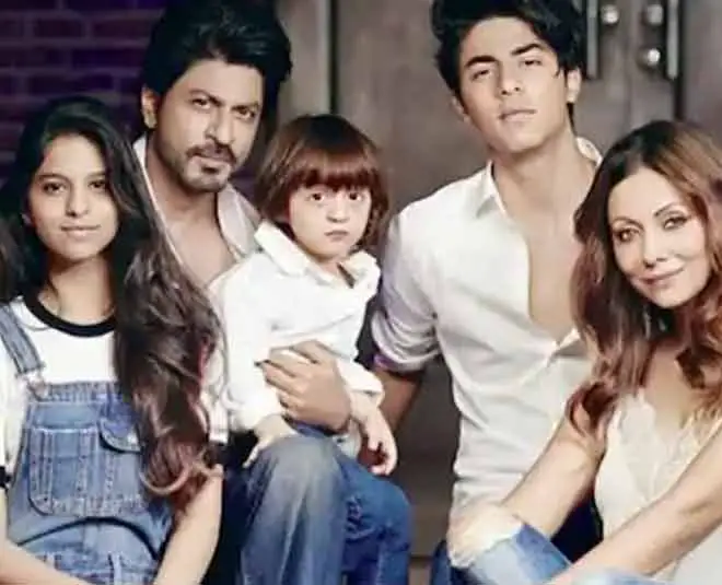 Aryan Khan Breaks Year-Long Instagram Hiatus; Shah Rukh Khan, Suhana & His Fans Can't Keep Calm